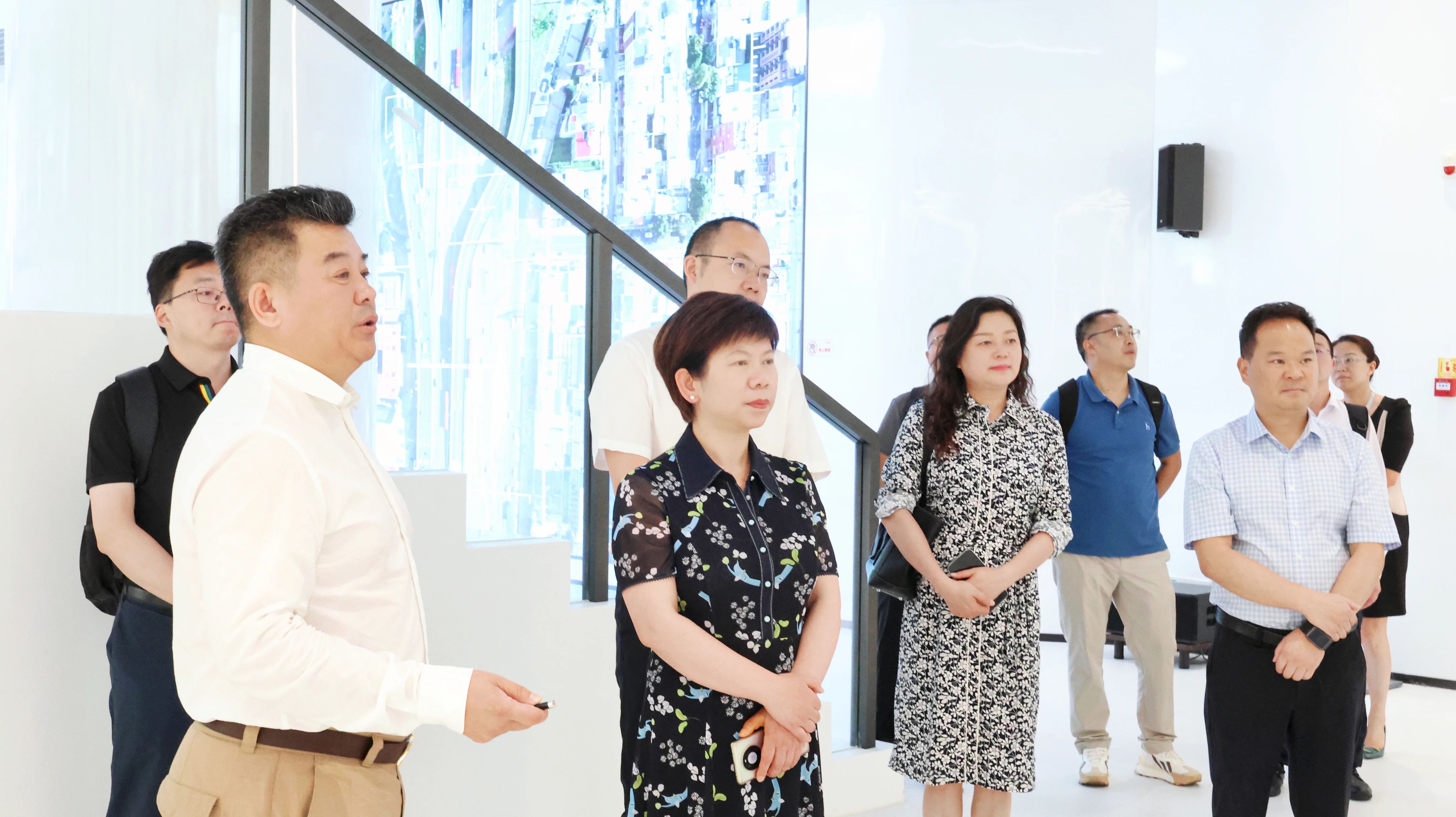 今年会·(jinnianhui)金字招牌诚信至上与成都市郫都区达成战略合作 推动成都影视城建设