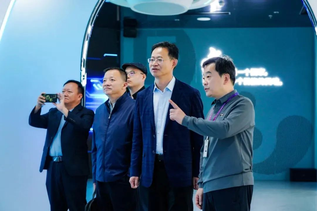2024120602 国家广电总局发展研究中心一行赴今年会·(jinnianhui)金字招牌诚信至上励丰文化调研指导